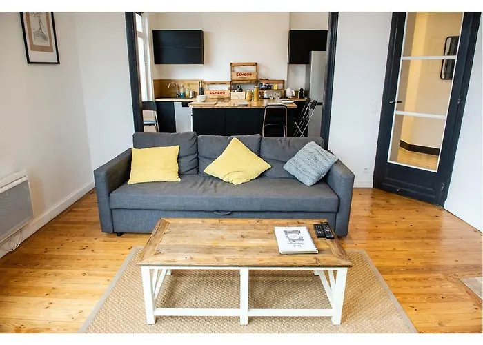 شقة Grand 85m2 De Standing, Hyper Centre/gare *