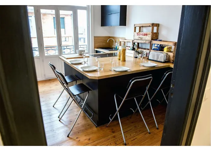 Grand 85m2 De Standing, Hyper Centre/gare شقة ليل