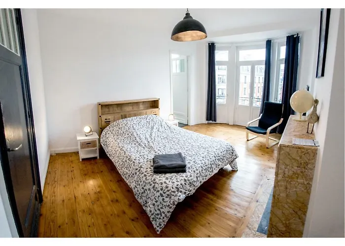 شقة Grand 85m2 De Standing, Hyper Centre/gare